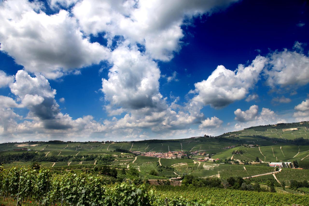 Albergo Castiglione Langhe 郎世宁蒂内拉 外观 照片